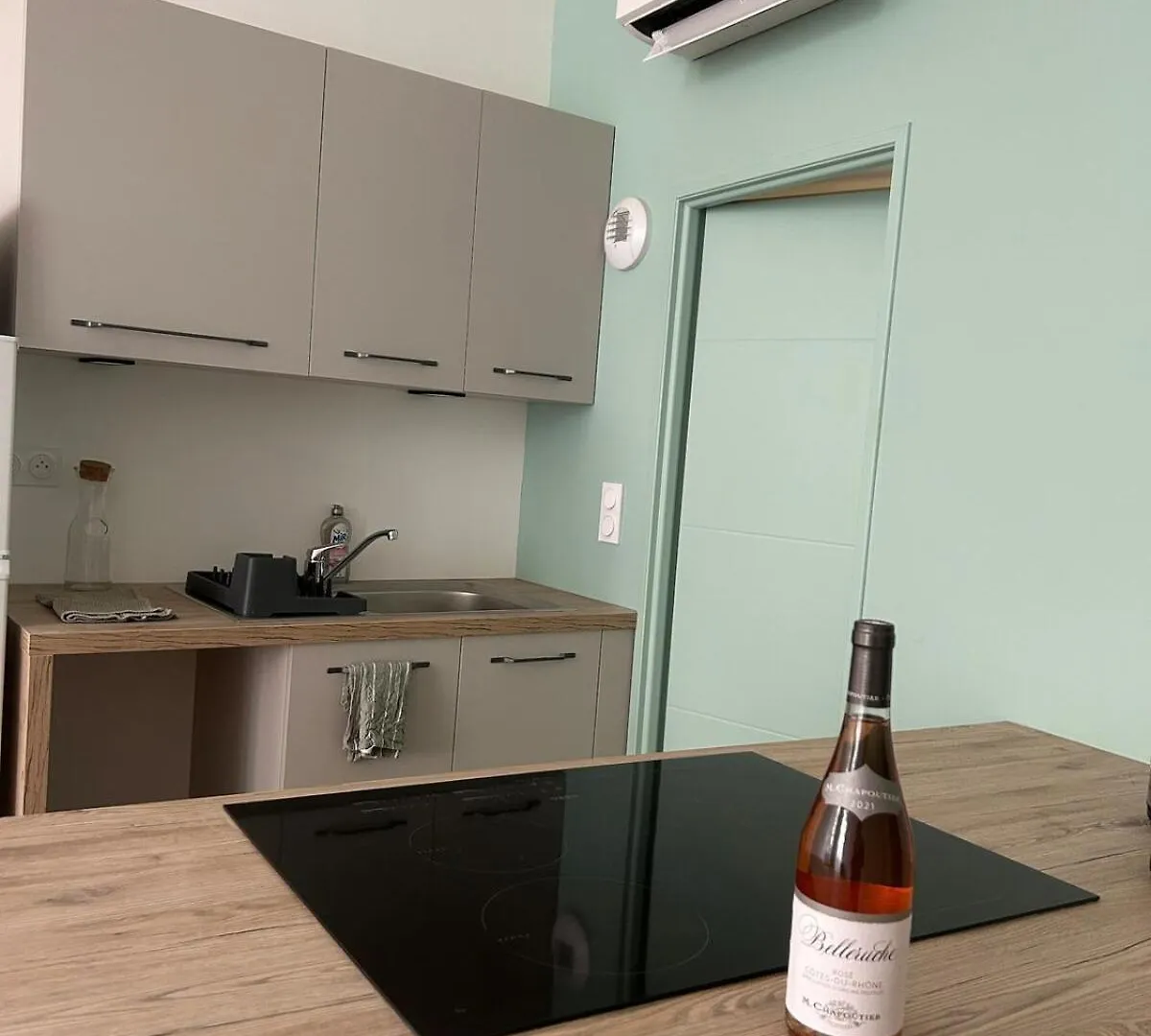 L Appart Climatise Tout Confort Tournon-sur-Rhone Apartment